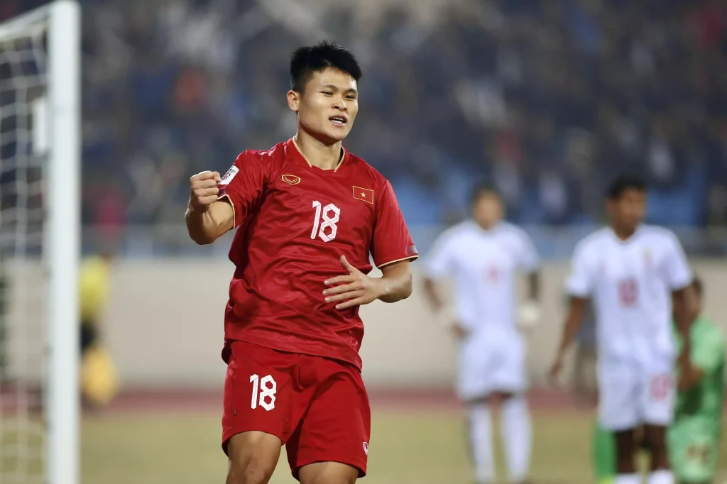 Tuấn Hải, lựa chọn hàng đầu thay thế Công Phượng, sẽ khoác áo số 10 và dẫn dắt hàng công ĐT Việt Nam tại Asian Cup 2023.
